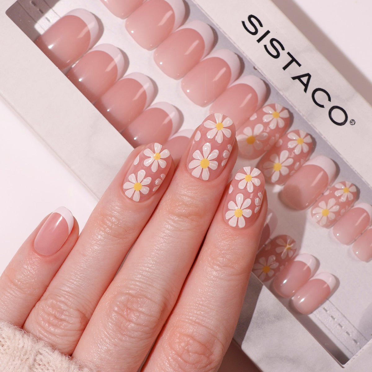 Daisy Daydream - Oval Sustainable Nails - Pre-Order