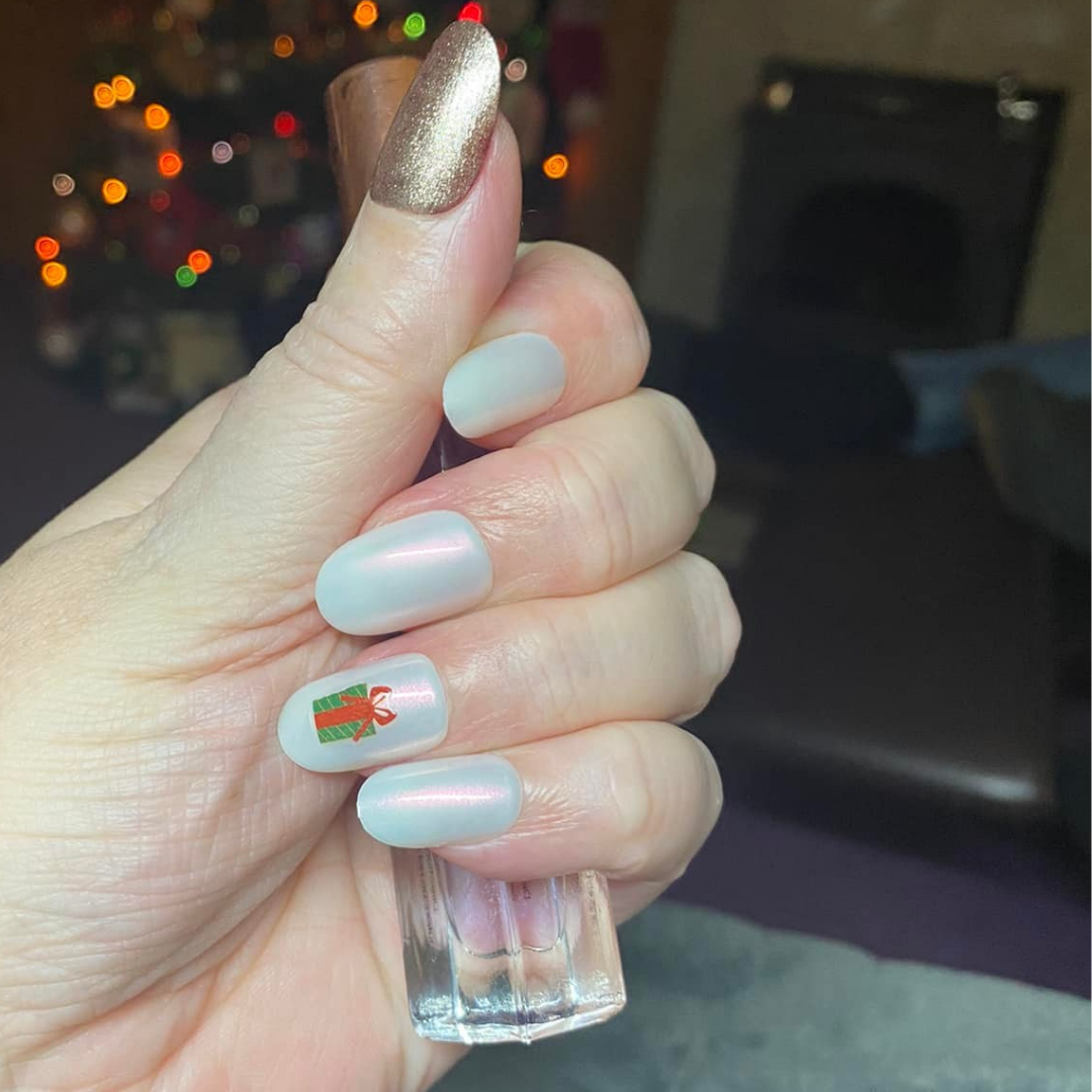 Alabaster Glazed - Oval Sustainable Nails