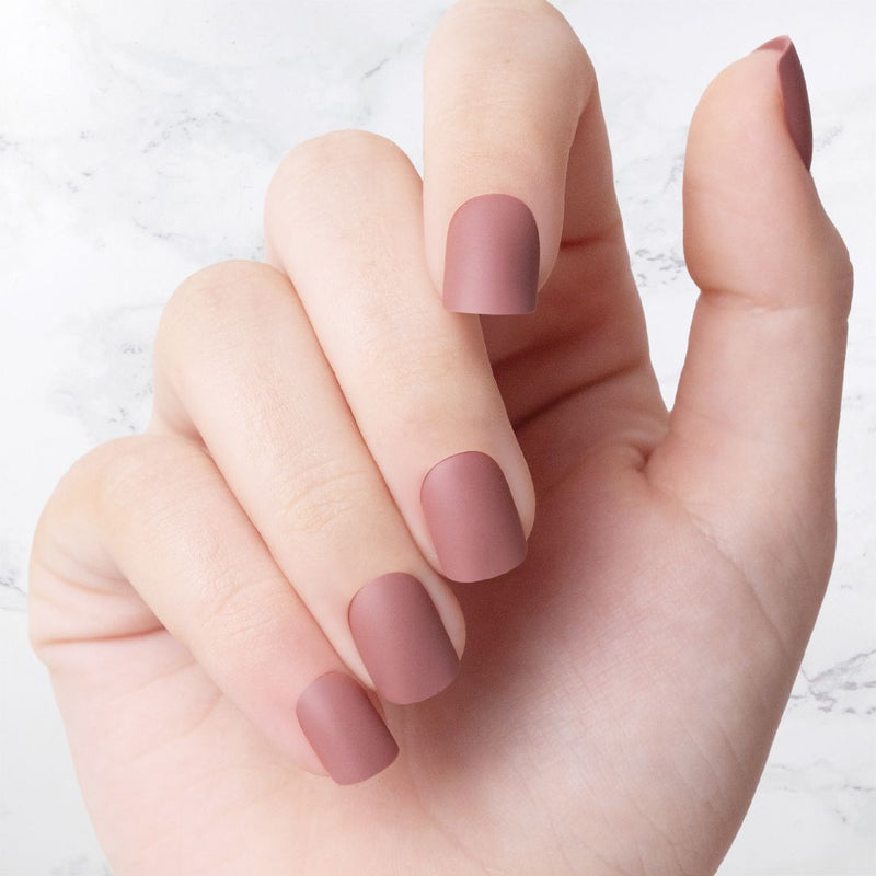 The Square Nail Shape Is Coming Back For Fall 2023 (Sorry, Almond Girlies)