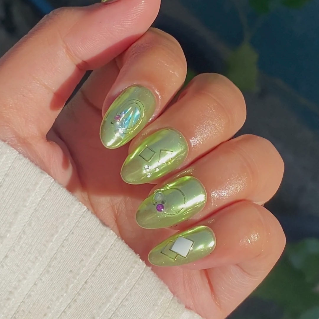 Prism - Nail Embellishment
